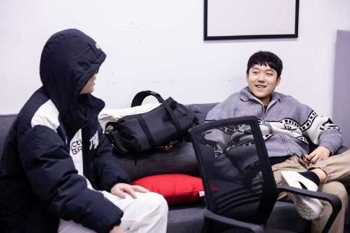 IG发布对阵LNG赛前返图：新年第一战，加油！